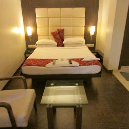 Hotel Mourya Residency Thane Extérieur photo