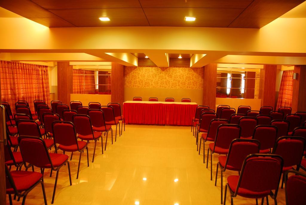 Hotel Mourya Residency Thane Extérieur photo