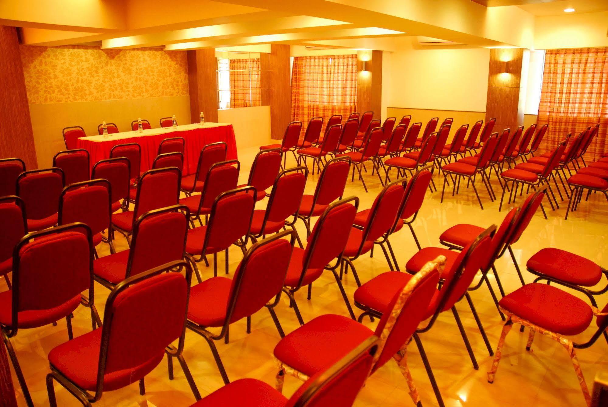 Hotel Mourya Residency Thane Extérieur photo