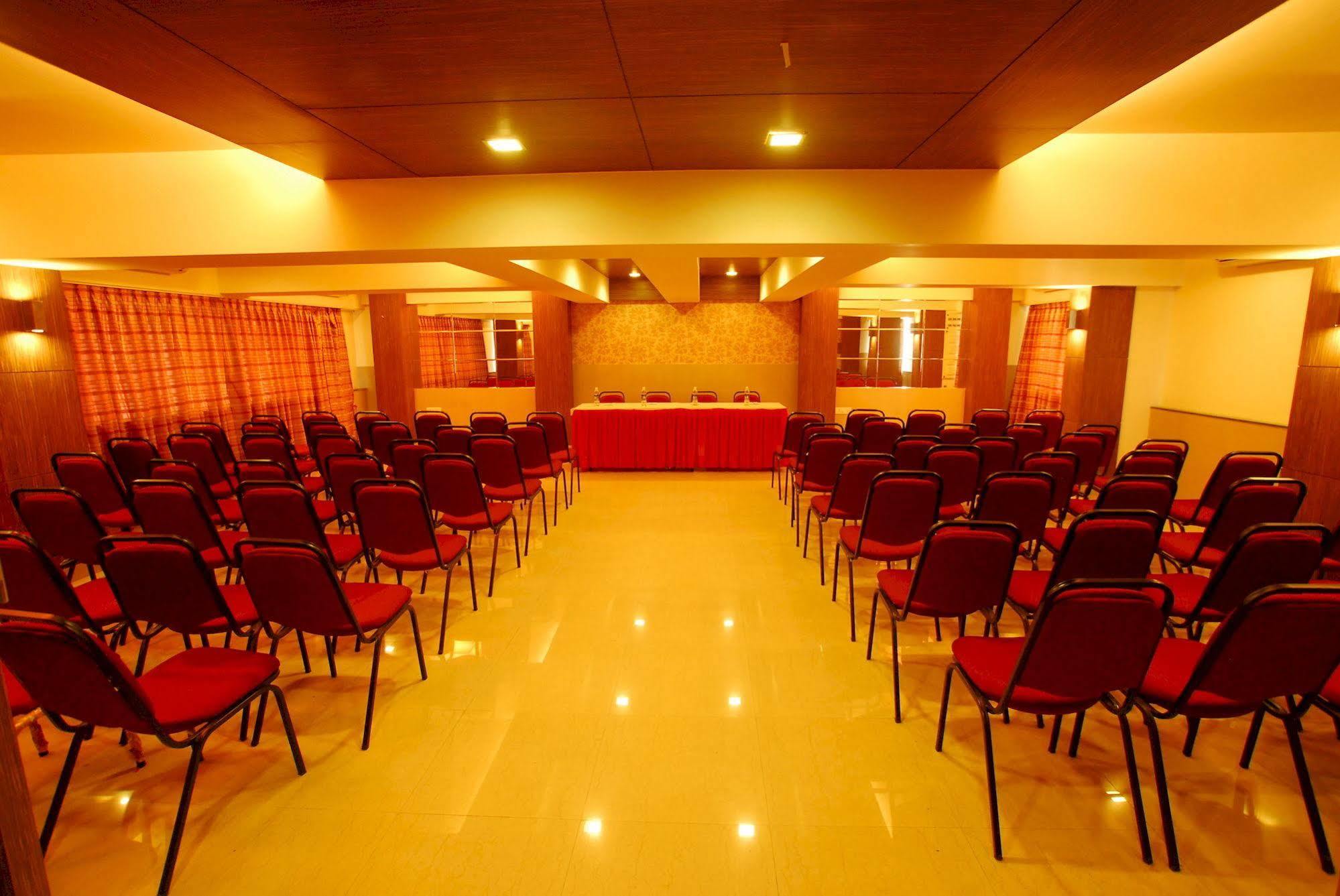 Hotel Mourya Residency Thane Extérieur photo
