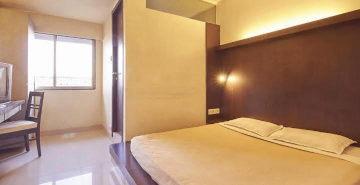 Hotel Mourya Residency Thane Extérieur photo