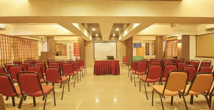 Hotel Mourya Residency Thane Extérieur photo